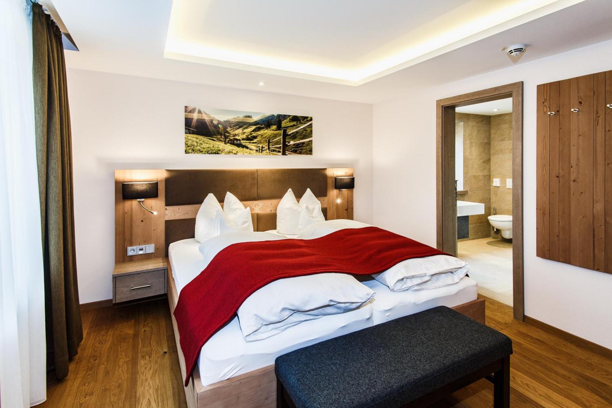 Hotel Zur Post โรพอลดิง ภายนอก รูปภาพ